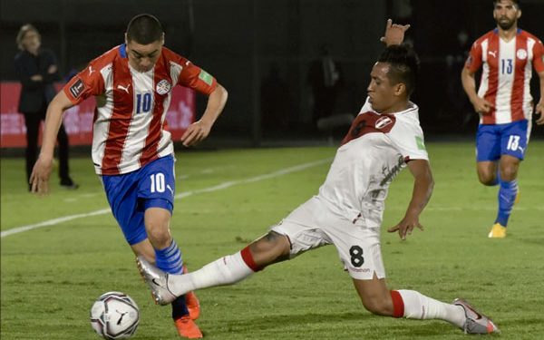 Perú rescata un empate en su visita a Paraguay (2-2)