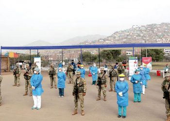 Nervioso y tartamudeando el Presidente Martin Vizcarra hace su defensa, pero una vez más queda mal parado