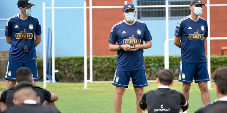 Francisco Sagasti: Casi la mitad de los peruanos desaprueba la gestión del presidente, según Ipsos