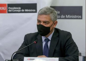 Comisión de Ética acuerda investigar a Olivares y De Belaunde