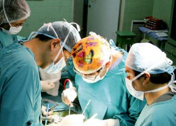 Primera planta de oxigeno medicinal se encuentra en fase de construccion en qura sur. Alcalde spadaro inspeccionó avance de obras y anunció segunda planta que estará en pachacútec