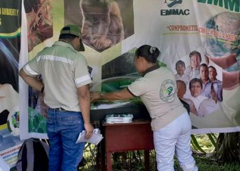 Óscar Ugarte: Empezaremos a vacunar a los adultos mayores con dosis de Pfizer