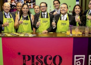 Fiorella Molinelli Inauguró 2 Centros Médicos Especializados del Primer Nivel de Atención en zona de frontera con Brasil para beneficio de comunidades alejadas de Ucayali