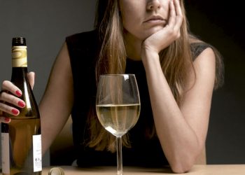 Alcohorexia: Dejar de comer para ingerir alcohol