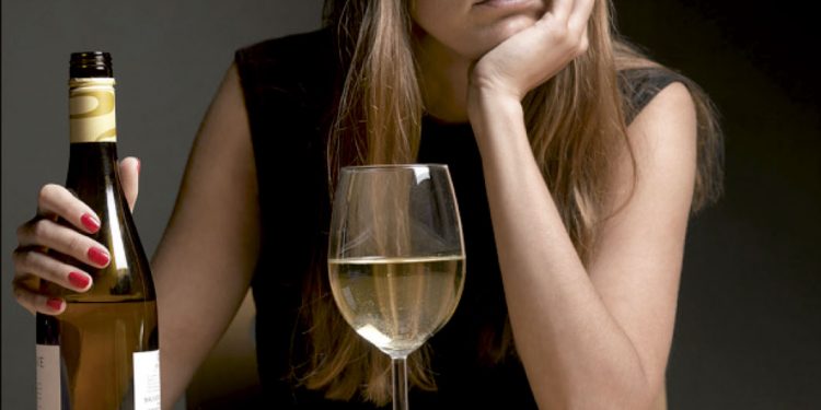 Alcohorexia: Dejar de comer para ingerir alcohol