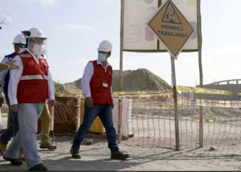 Nelson Shack recorrió zonas afectadas en la provincia de Sechura