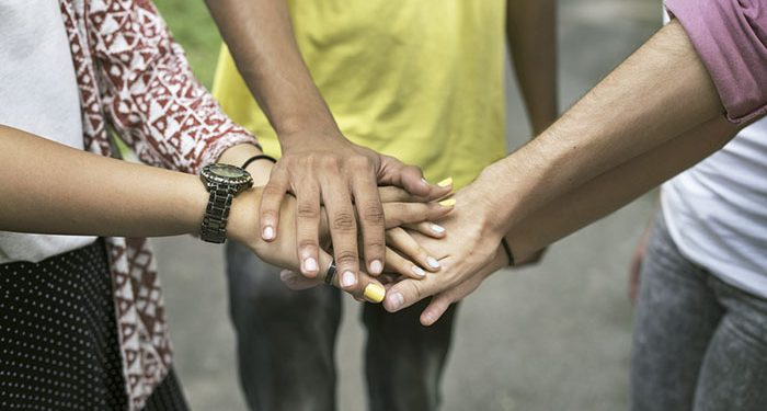 Gianluca Lapadula es la nueva imagen de la app de delivery Fazil