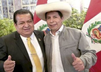 Presidente Castillo acepta renuncia de Walter Ayala