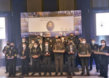 Remezón político de cómo se maneja los ascensos en las ffaa bajo la presión de palacio de gobierno, lo que es inaceptable