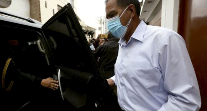 Que tal pechuga la de Luis Barranzuela que nos quiere agarrar de cholitos con argumentos poco creíbles