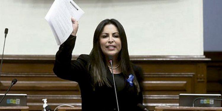 Presidente Pedro Castillo promulgará ley que amplía bachillerato automático