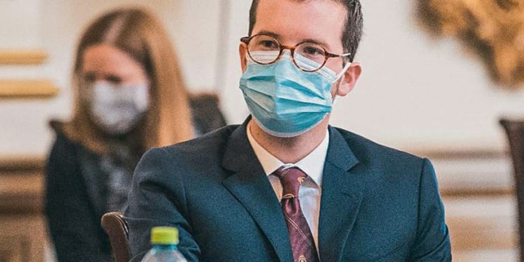 Ciudadanos presentan denuncia constitucional contra Pedro Castillo ante el Congreso y piden su inhabilitación por 10 años