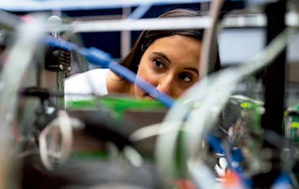 Gobierno no tiene mayor opción que retornar a la posición radical para gobernar ya que los caviares lo abandonaron