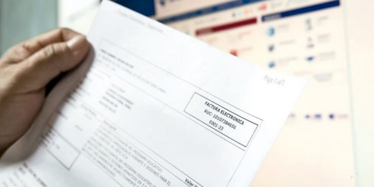 En medio de más denuncias de corrupción, una vergüenza que no camine la moción de vacancia presidencial