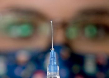Covid-19: conoce quiénes reciben la cuarta dosis, con qué marcas y luego de cuántos meses