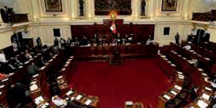 Beto Ortiz revela que pedro castillo ha hecho que se les entregue pensión 65 a sus padres