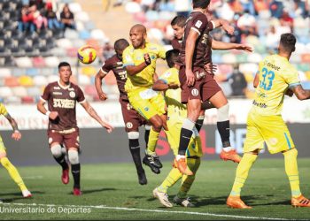 UNIVERSITARIO LE GANÓ 2-0 A STEIN