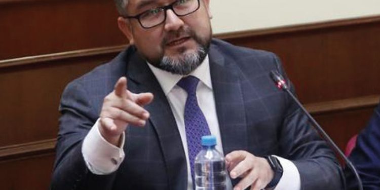 Presidente Pedro Castillo remueve al ministro de Salud, Jorge López, tras denuncia en su contra