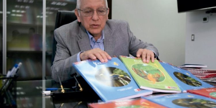 Minedu: gestión anterior no asignó recursos a regiones para transportar material educativo