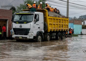 Medidas extremas y populistas lanza Dina Boluarte para enfrentar los desastres y quedar como una mandataria exitosa