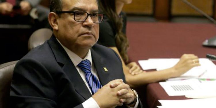 Alberto Otárola benefició a 3 personas que lo visitaron en el Despacho Ministerial con S/ 150 mil en contratos