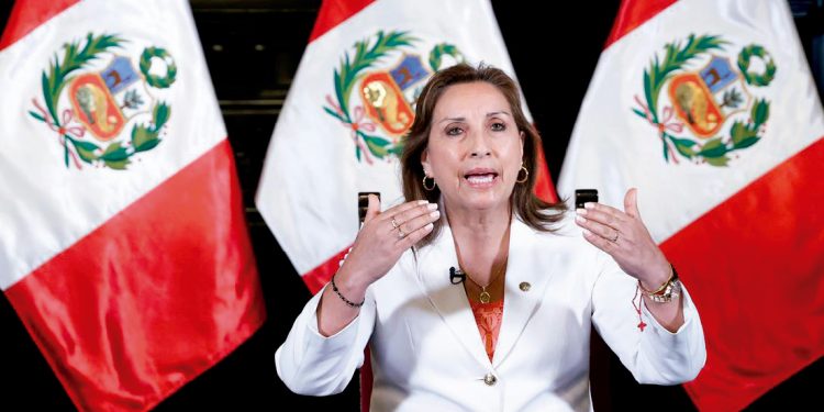 DINA BOLUARTE Y SU PELIGROSA INTROMISIÓN AL PEDIR LA RENUNCIA DE LA FISCAL DE LA NACIÓN