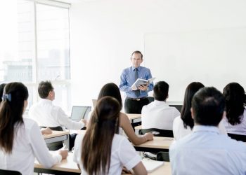 La Escuela Nacional de Control convoca a funcionarios y servidores públicos