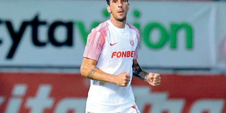 Llegó el gol a universitario: Diego Dorregaray arribó a lima para jugar por la tienda crema