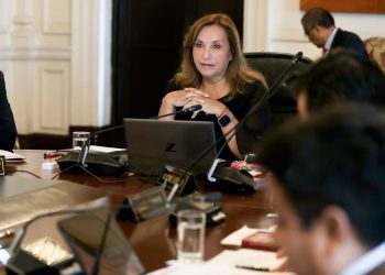 Los tambores de vacancia retumban sobre Dina Boluarte quien omitió declarar sus relojes y joyas