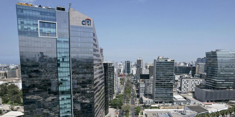 EsSalud: más de 57 mil trabajadores serán capacitados para atención con enfoque intercultural