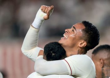 ARRIBA ESTÁ LA CREMA