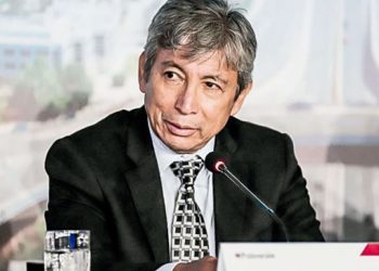 Ministro Vásquez: “Estamos empeñados en construir 1,300 centros de salud en todo el país”