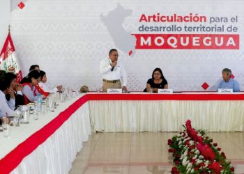 Nuevamente el premier Gustavo Adrianzén es pifiado y rechazado, esta vez fue en moquegua