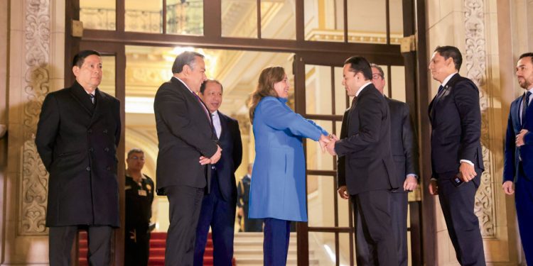 Pleno del congreso aprueba por unanimidad cuadro de comisiones ordinarias y comisión permanente