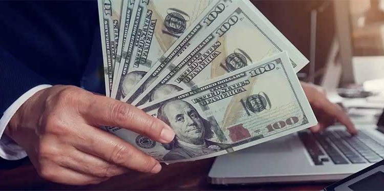 Los beneficios de cambiar dólares a soles en línea