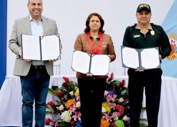 PRESENTAN MOCIÓN DE INTERPELACIÓN CONTRA EL MINISTRO DEL AMBIENTE POR INCENDIOS FORESTALES