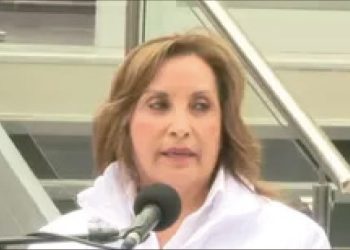 PRESIDENTE DE LA COMISIÓN DE FISCALIZACIÓN DICE QUE NO HAY REGISTRO DE QUE BOLUARTE RETORNÓ CON SU COMITIVA A LIMA EL 25 DE FEBRERO