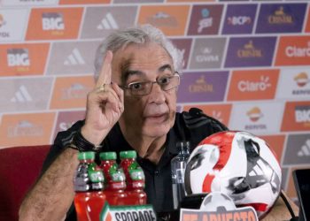 JORGE FOSSATI ASEGURA QUE PERÚ SALDRÁ A ENFRENTAR A BRASIL CON HUMILDAD