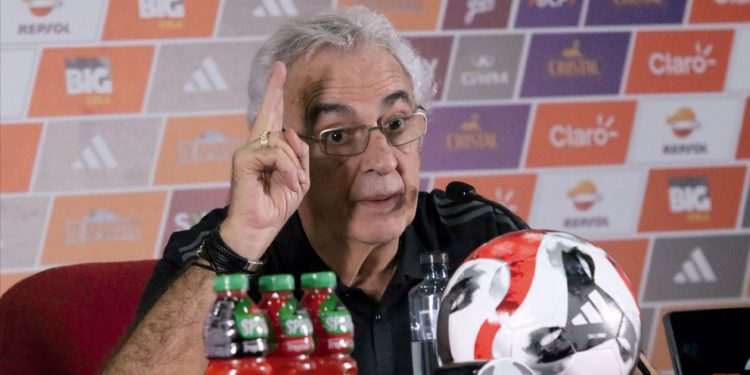 JORGE FOSSATI ASEGURA QUE PERÚ SALDRÁ A ENFRENTAR A BRASIL CON HUMILDAD
