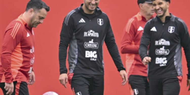 JORGE FOSSATI ASEGURA QUE PERÚ SALDRÁ A ENFRENTAR A BRASIL CON HUMILDAD