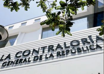 EMPRESARIOS LE HACEN AÑICOS A LA PRESIDENTA Y QUERÍAN QUE ELLA ACUDA  A CLAUSURAR EL EVENTO DONDE CREEN QUE SOLUCIONAN LOS PROBLEMAS DEL PAÍS