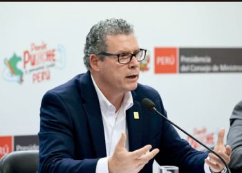 MINISTRO DE EDUCACIÓN SOBRE BAJA APROBACIÓN DE DINA BOLUARTE: “TENEMOS NUESTROS PROPIOS DATOS”