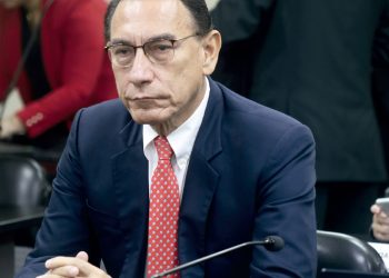 EXMINISTRO JOSÉ HERNÁNDEZ CONFIRMA QUE FUE INTERMEDIARIO EN PEDIDO DE MARTÍN VIZCARRA DE SOBORNO DE 1 MILLÓN 300 MIL SOLES