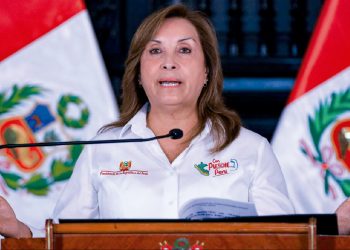 DINA BOLUARTE CUESTIONA INVESTIGACIONES FISCALES EN SU CONTRA: “DAMOS VERGÜENZA COMO SISTEMA DE JUSTICIA EN EL EXTRANJERO”