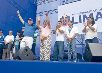 DINA BOLUARTE CUESTIONA INVESTIGACIONES FISCALES EN SU CONTRA: “DAMOS VERGÜENZA COMO SISTEMA DE JUSTICIA EN EL EXTRANJERO”