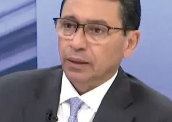 CONGRESO ORDENA RETIRAR IMAGEN DE CÉSAR ACUÑA EN TODAS LAS OFICINAS ADMINISTRATIVAS DEL PARLAMENTO