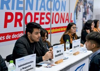 CONGRESO ORDENA RETIRAR IMAGEN DE CÉSAR ACUÑA EN TODAS LAS OFICINAS ADMINISTRATIVAS DEL PARLAMENTO
