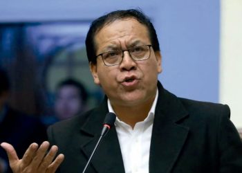 CONGRESISTAS PROMUEVEN MOCIÓN DE CENSURA A GUSTAVO ADRIANZÉN TRAS ASESINATO DE 13 TRABAJADORES EN PATAZ