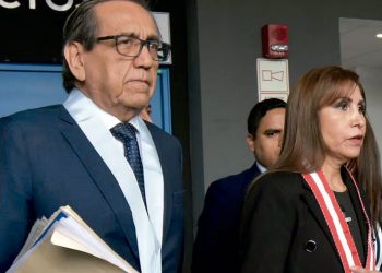 ABOGADO DE PATRICIA BENAVIDES CUESTIONA A DELIA ESPINOZA POR BUSCAR UNA MEDIDA CAUTELAR PARA NO ACATAR RESOLUCIÓN DE LA JNJ