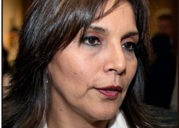 DINA BOLUARTE VISITA COLEGIO EN PIURA Y ESTUDIANTE LA ENFRENTA: “MIREN MÁS ALLÁ DE LOS DISCURSOS”